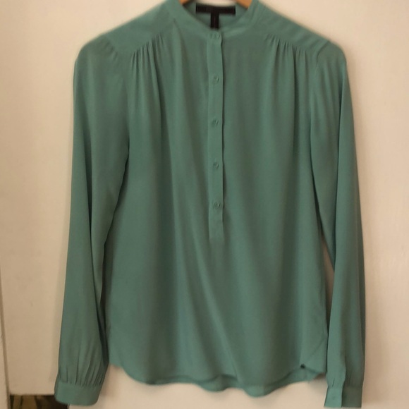 BCBGMaxAzria Tops - BCBGMaxAzria 100% silk blouse